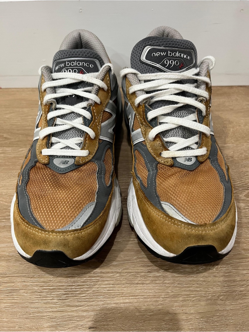 New Balance 990 V6 Men's Sneakers in Brown and Gray